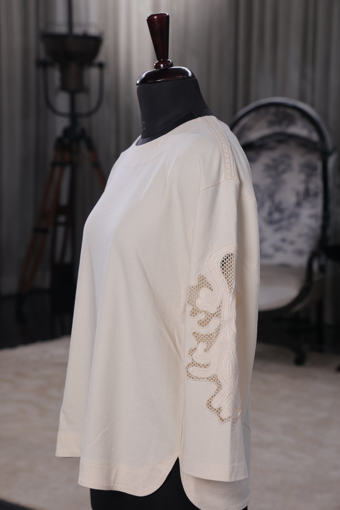 Creamy Lace Elegance