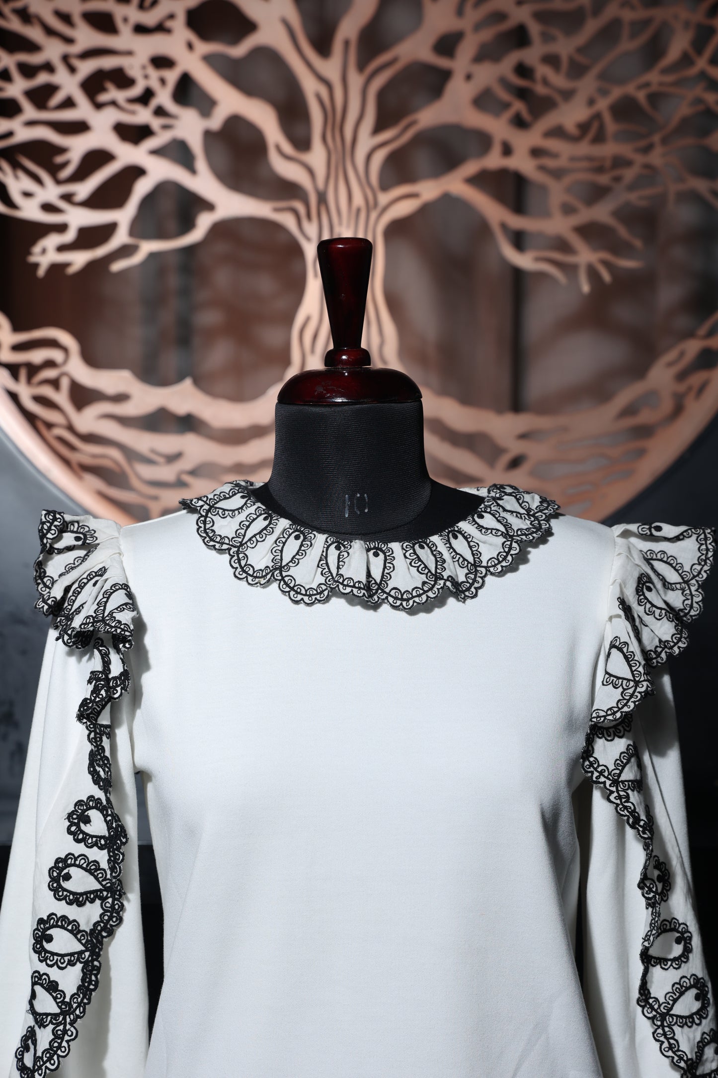 Ebony Edge Top