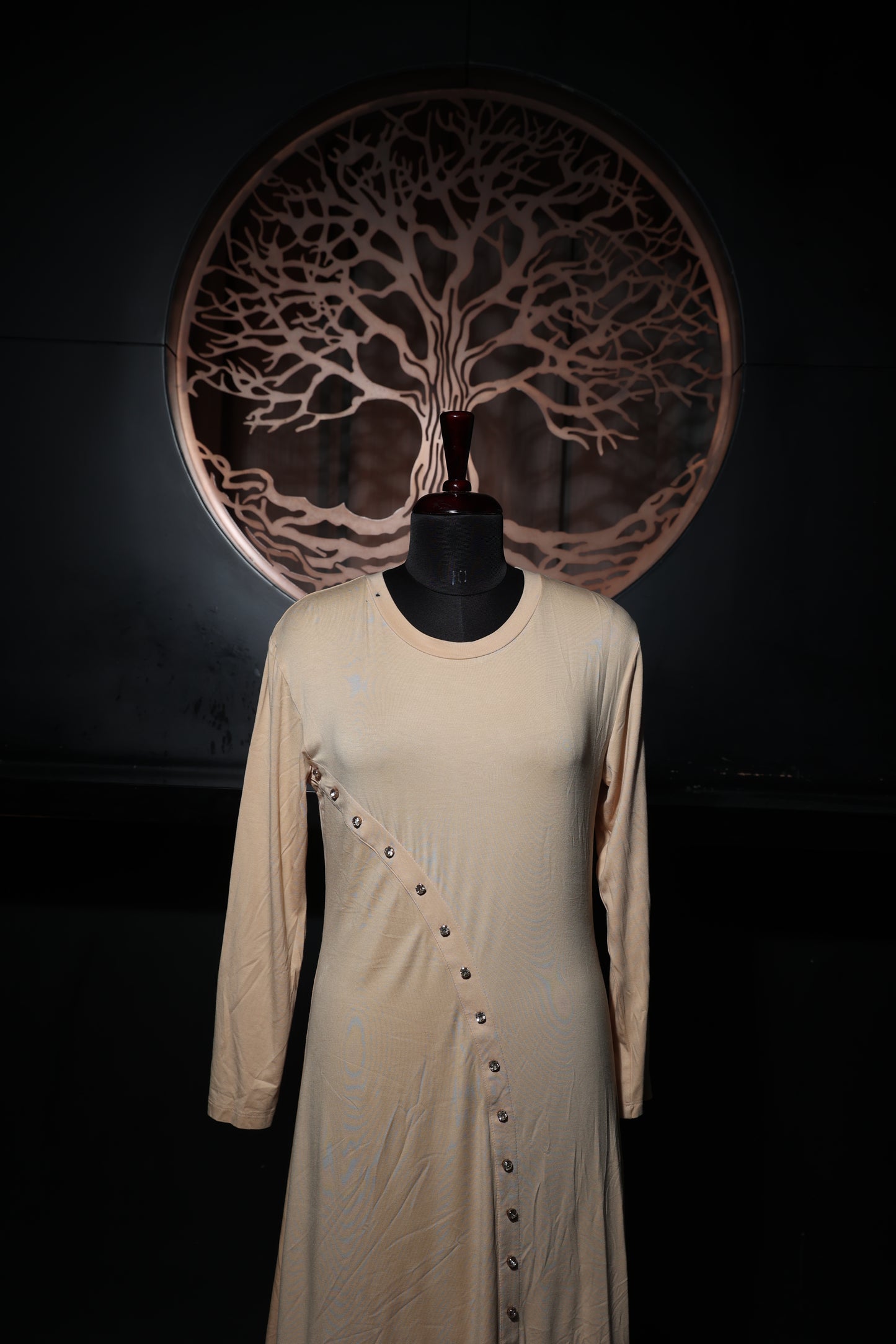 Sculpted Elegance