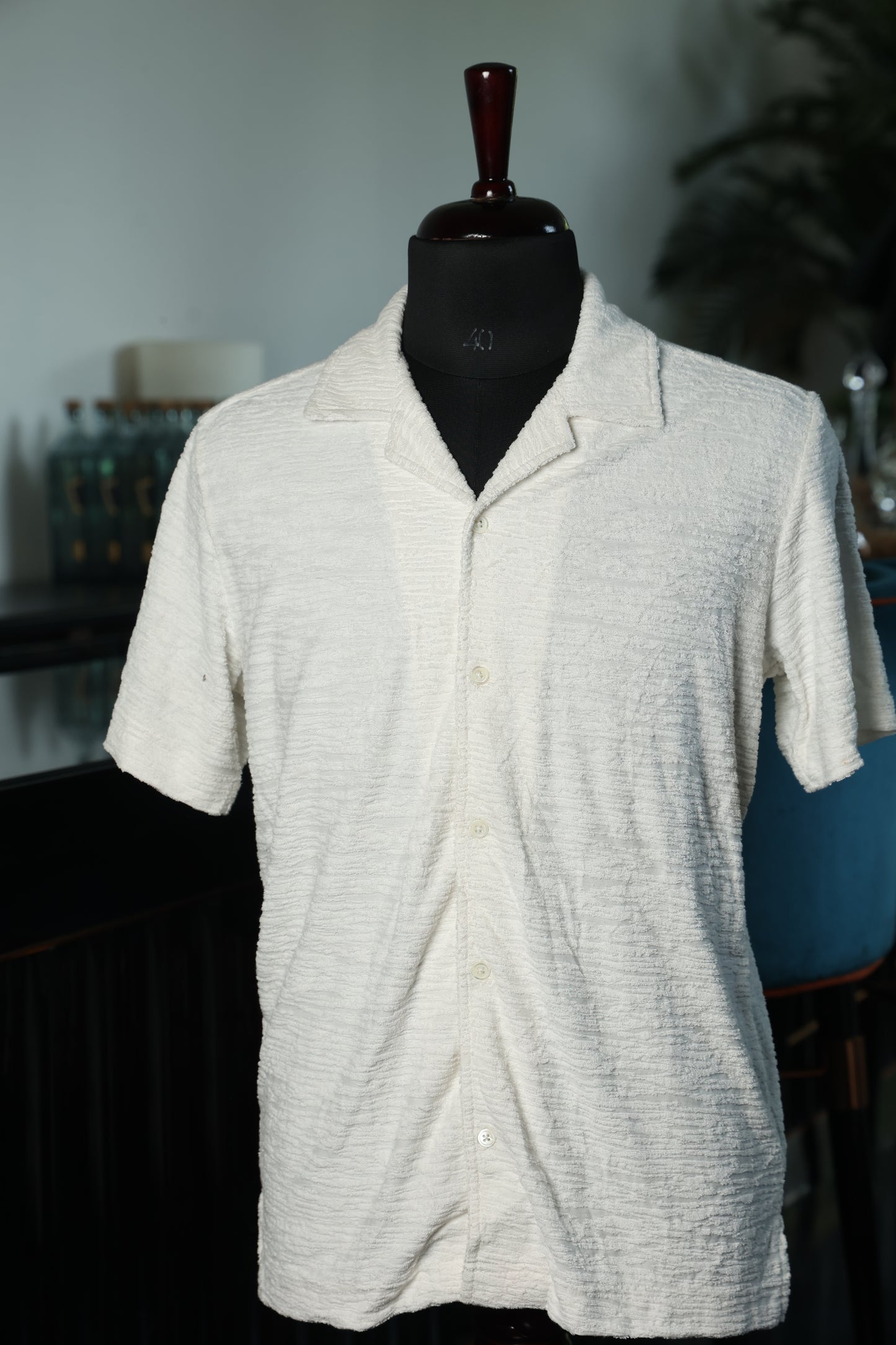 White Texture Essential