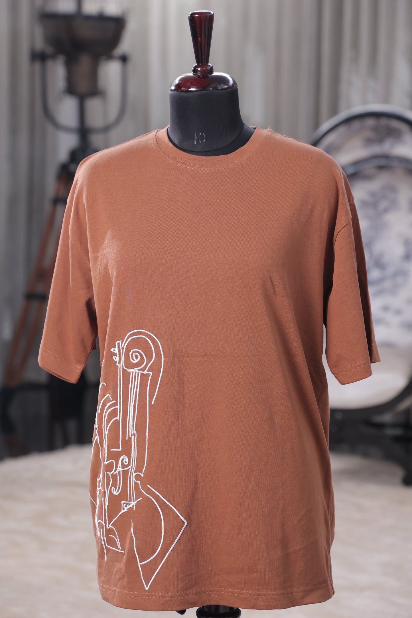 Outline Dreams Tee
