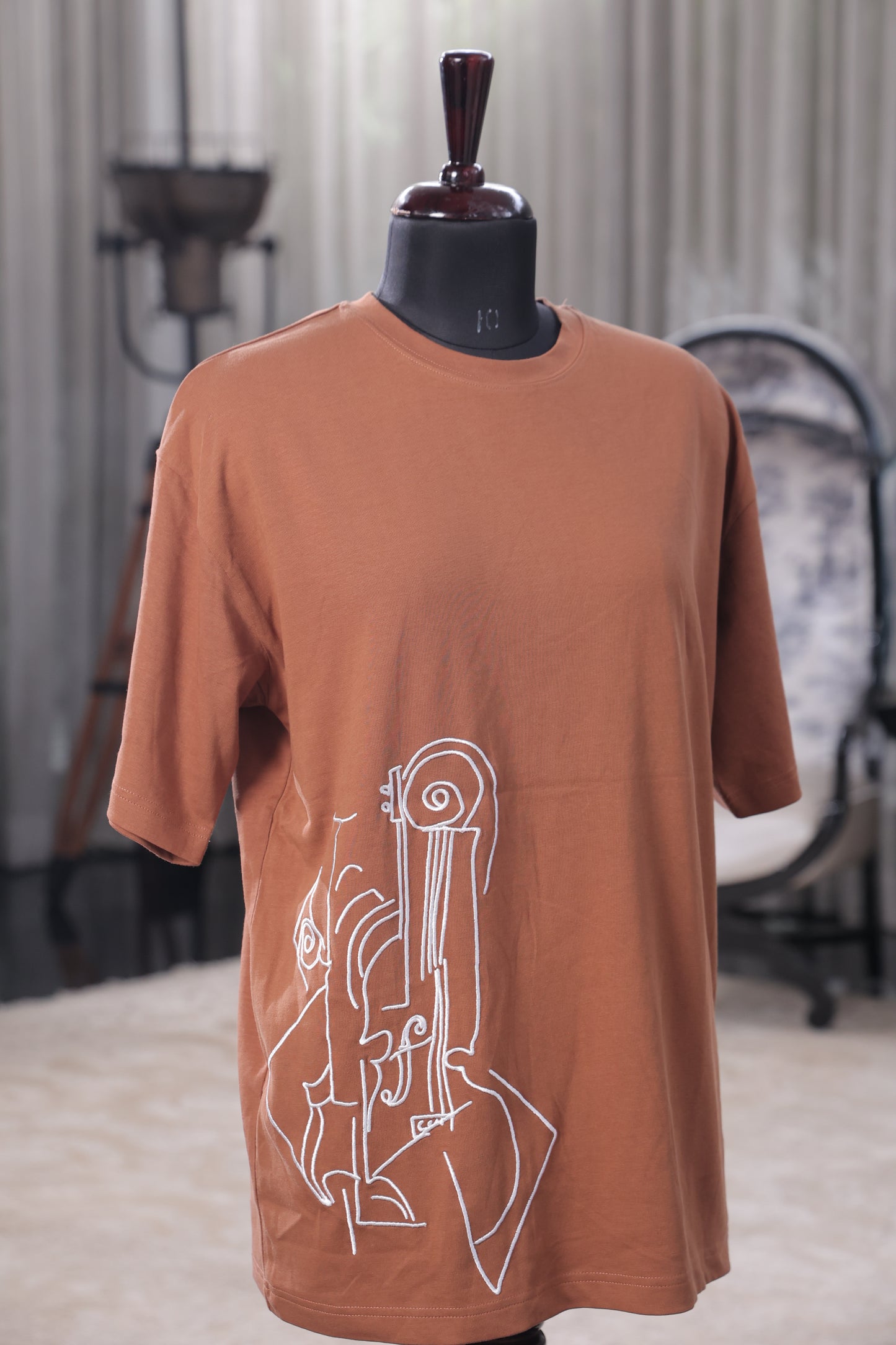Outline Dreams Tee
