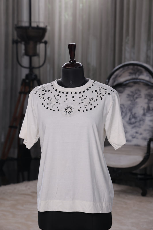 Cutwork Elegancia Tee